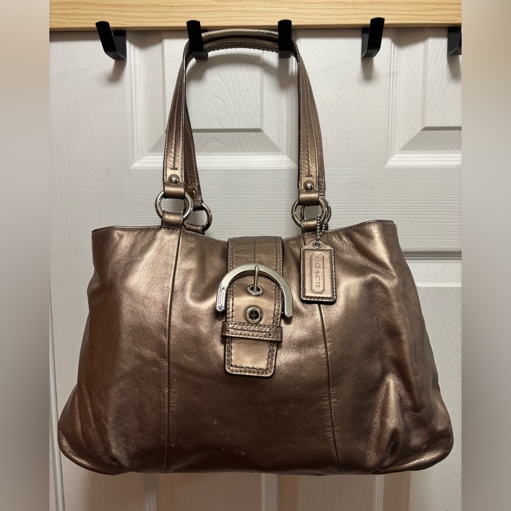 Coach Y2K M1159-F18751 SoHo Large Metallic Bronze Leather Buckle Flap Hobo EUC